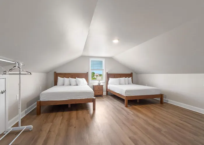 Newly Renovated Getaway With Gas Grill Holiday home