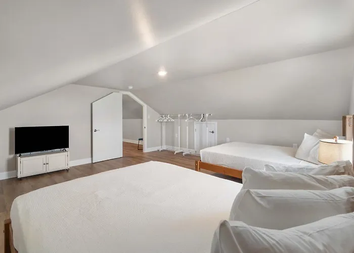 Newly Renovated Getaway With Gas Grill *