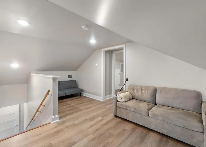 Newly Renovated Getaway With Gas Grill Holiday home